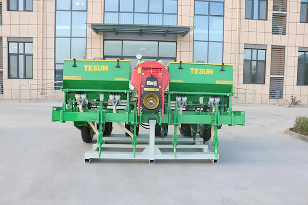 Zhongke Tengsen traction-heavy no-tilage seeder wis diluncurake1